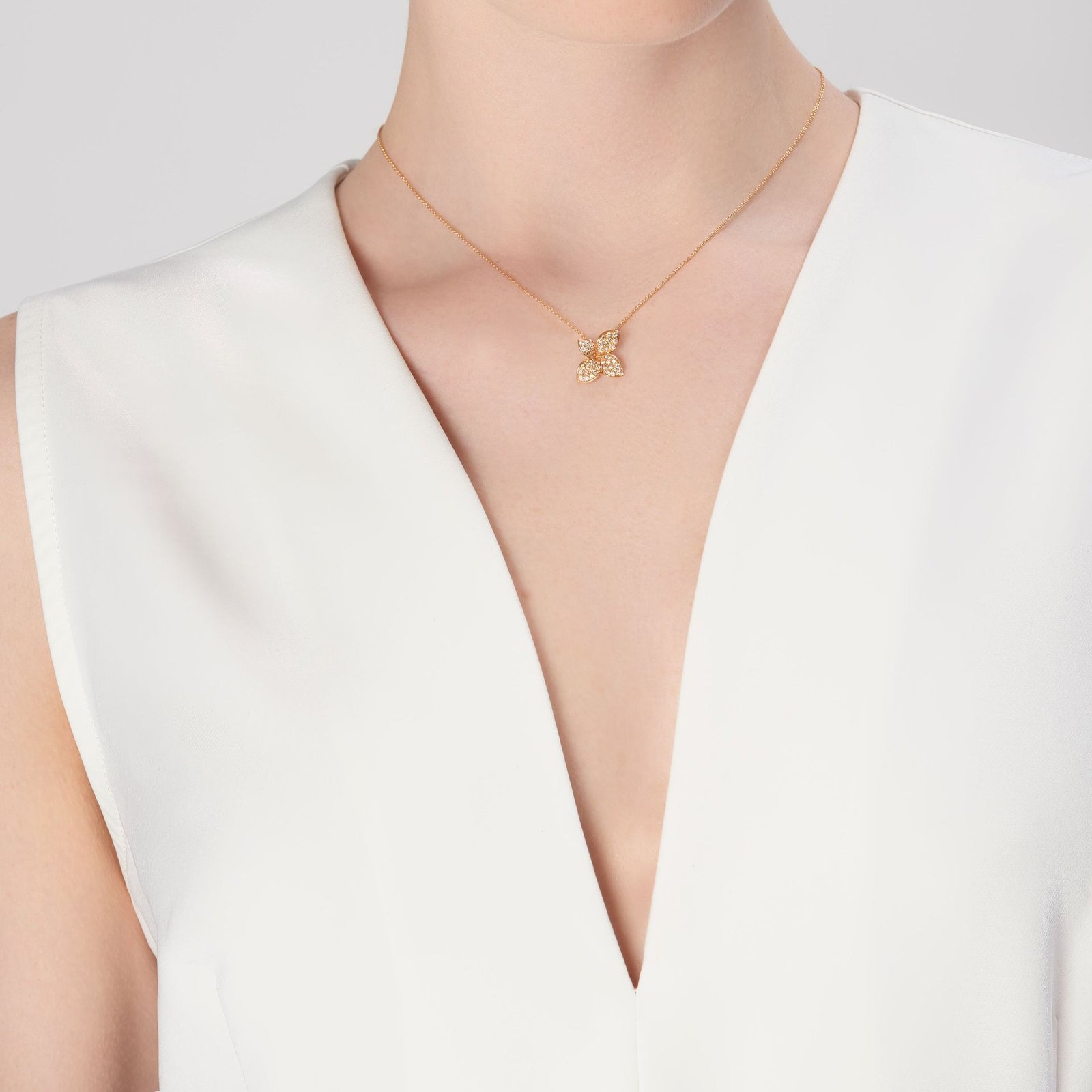 Petit Garden Small Flower Necklace