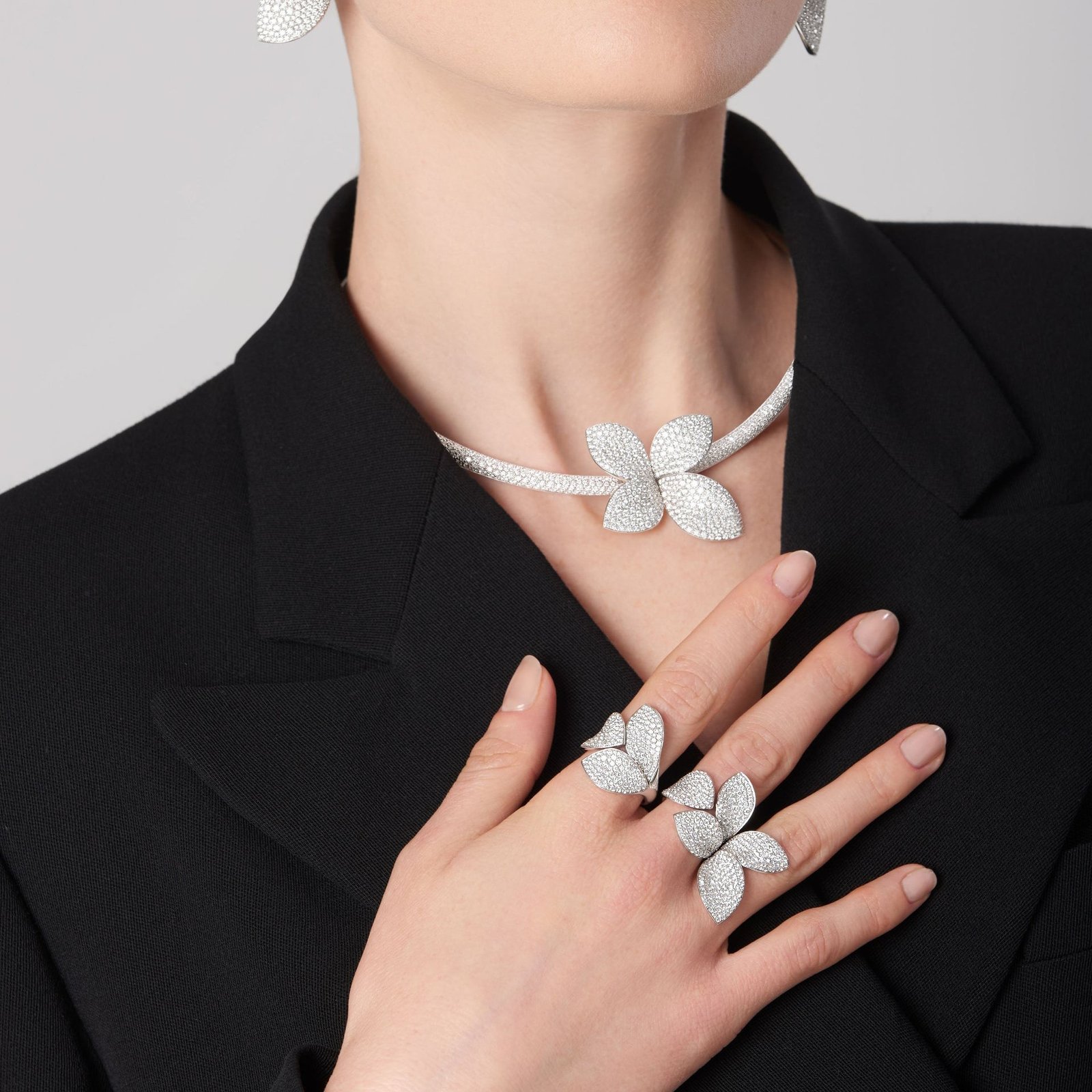 Giardini Segreti Single Flower Collier (White Gold)